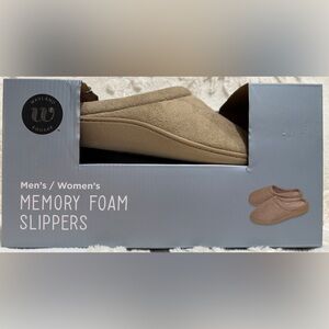 Comfy Wayland Square Memory Foam Slippers
